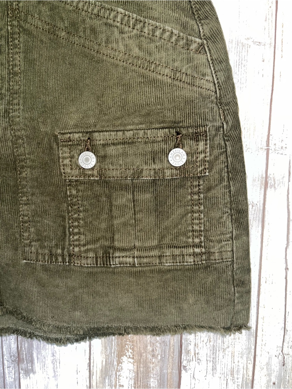 NWT American Eagle Corduroy Utility Mini Skirt Olive Green NWT Size 6 - Picture 3 of 6